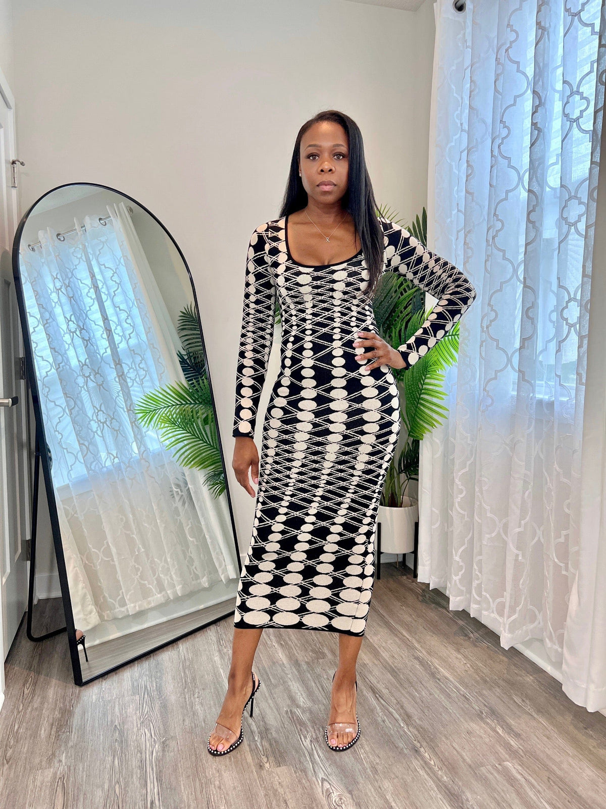 Luxuriance Style | The Boutique Dresses Bombshell | Long Sleeve Midi Dress