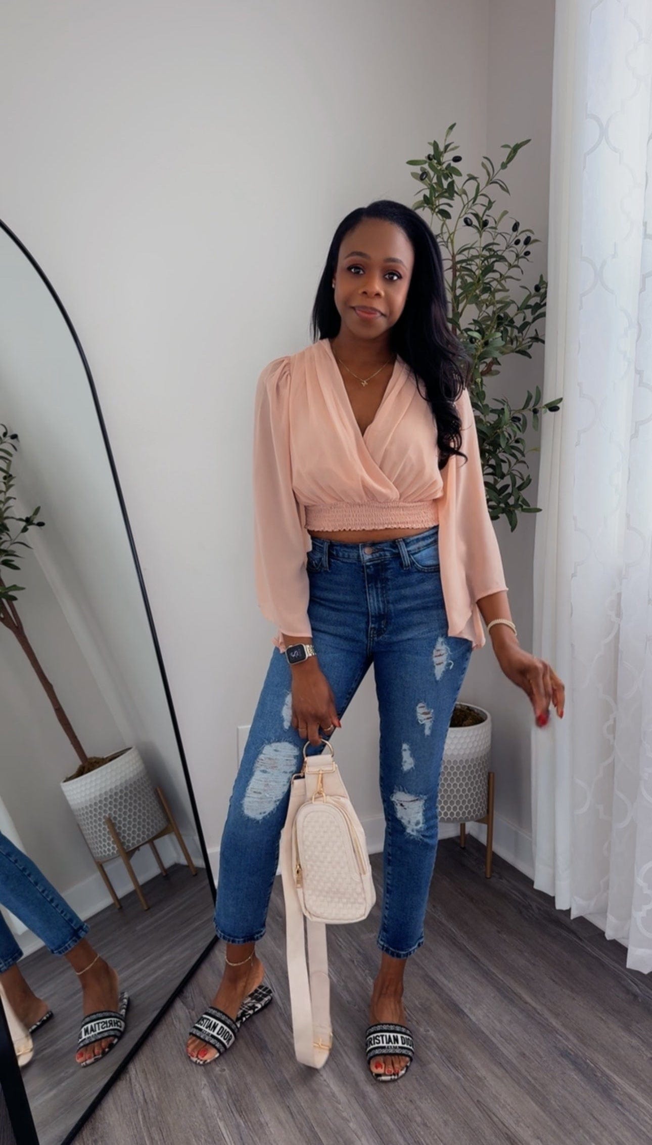 Luxuriance Style Denim Distressed Crop Denim – Medium Wash